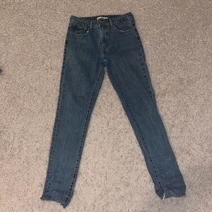 WOMEN’S LEVI’S